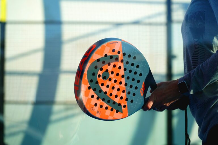 Forskellen mellem Padel og Badminton